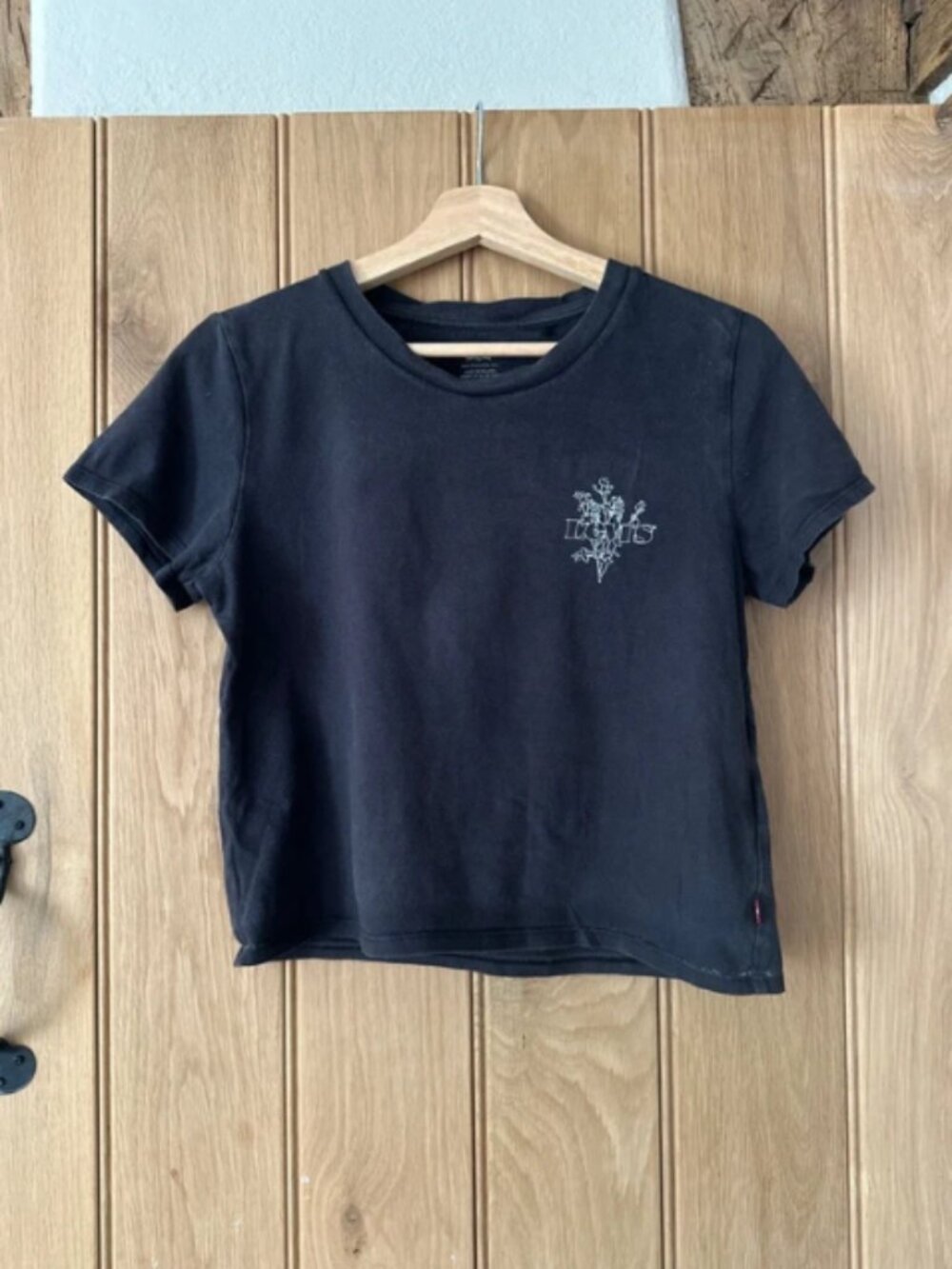 Vintage washed black Levi’s tee